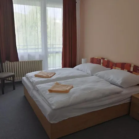 Institut Konukevi 3*